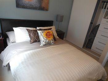 Apartment Escape - The Quartz Townhouse