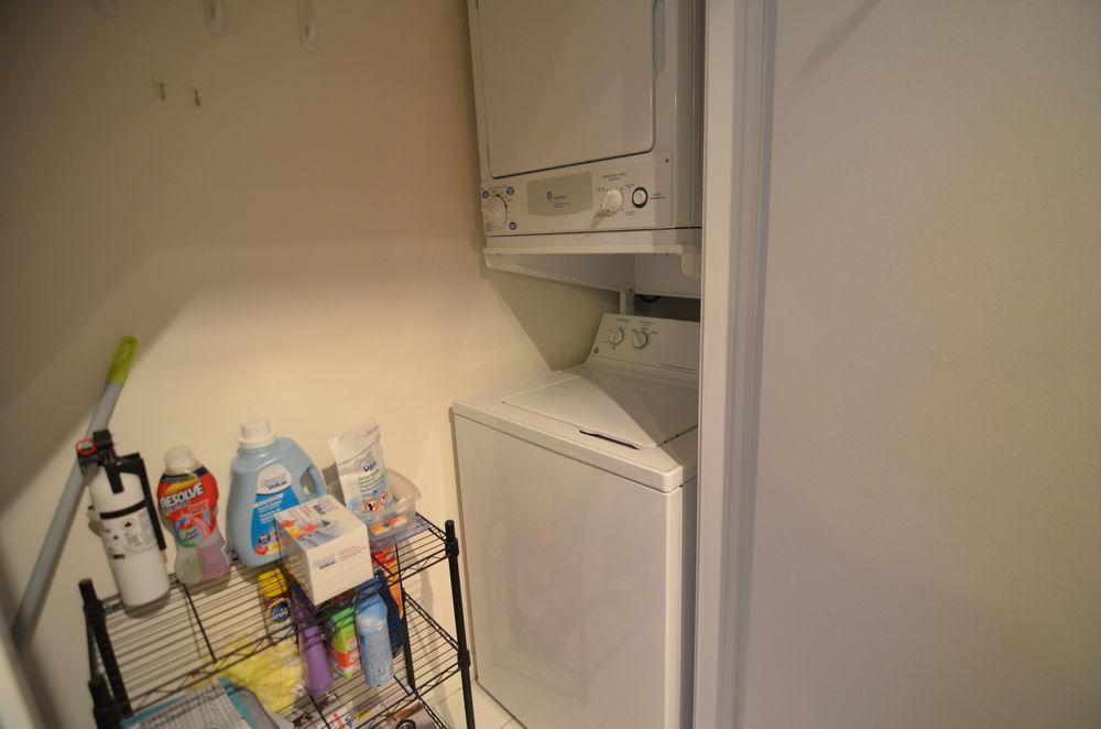 Apartment Escape - The Quartz Townhouse Toronto